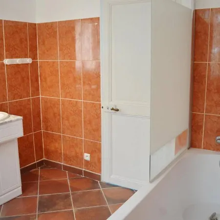 Le Lavandou, 3 Pieces, 5 Personnes - Fr-1-251-203