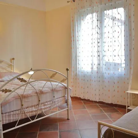 Le Lavandou, 3 Pieces, 5 Personnes - Fr-1-251-203 Apartment *
